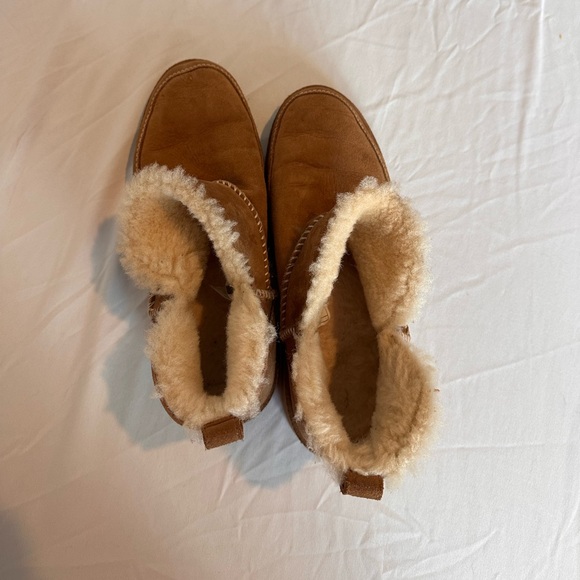 UGG Melrose Brown Boots - Picture 4 of 5